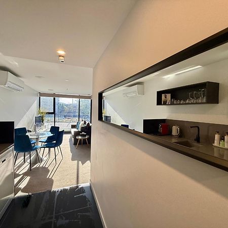 Midnight Luxe 1Br 1Bath Apartment 104 In The Heart Of Braddon Pool Sauna Secure Parking Wine Wifi Canberra Exterior foto