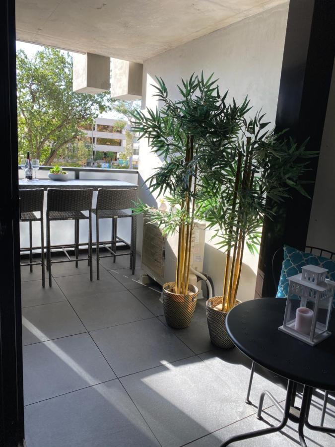 Midnight Luxe 1Br 1Bath Apartment 104 In The Heart Of Braddon Pool Sauna Secure Parking Wine Wifi Canberra Exterior foto